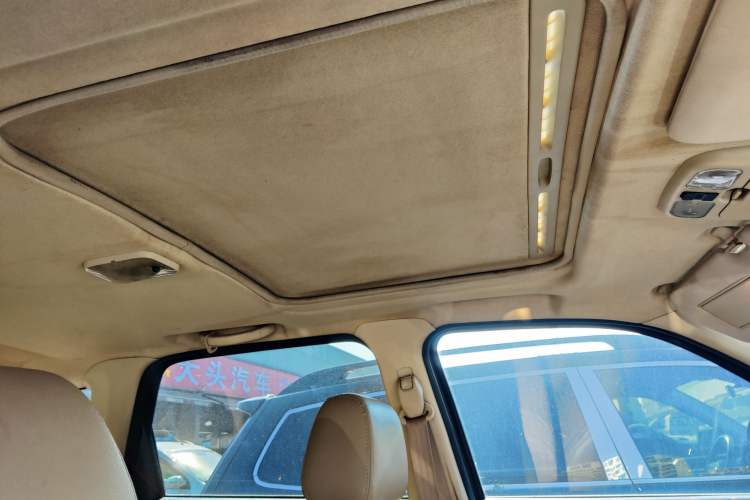 Used Haima Qishi 2012 2.0L Automatic Elegant Style Interior 2