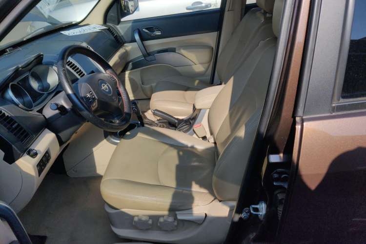 Used Haima Qishi 2012 2.0L Automatic Elegant Style Left Front Seat