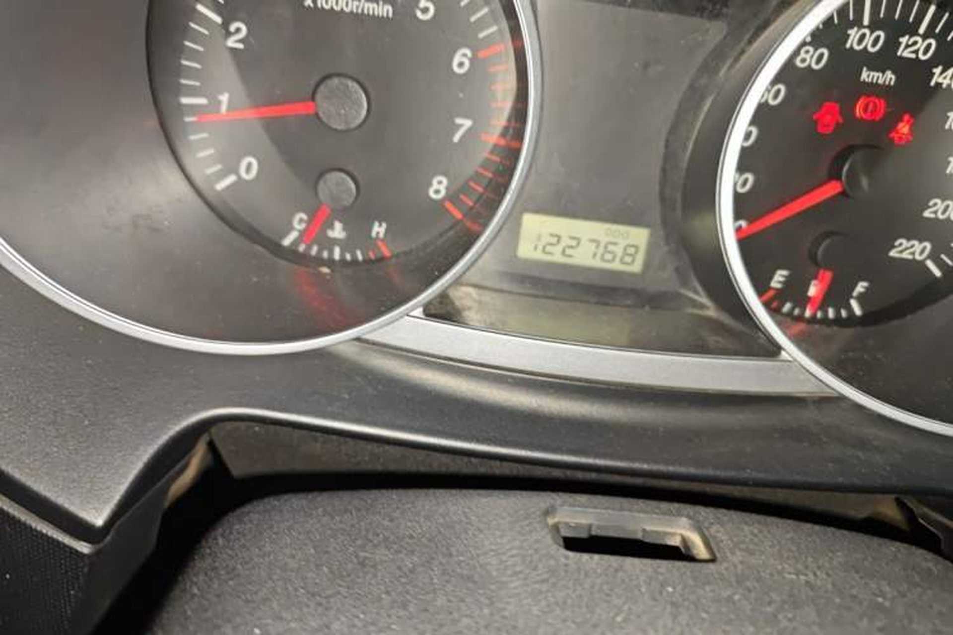 Used Haima Qishi 2012 2.0L Manual Urban Elite Edition Odometer Close Up