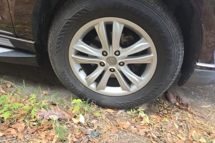 Used Haima Qishi 2012 2.0L Automatic Intelligent Navigation Version Right Front Wheel Hub