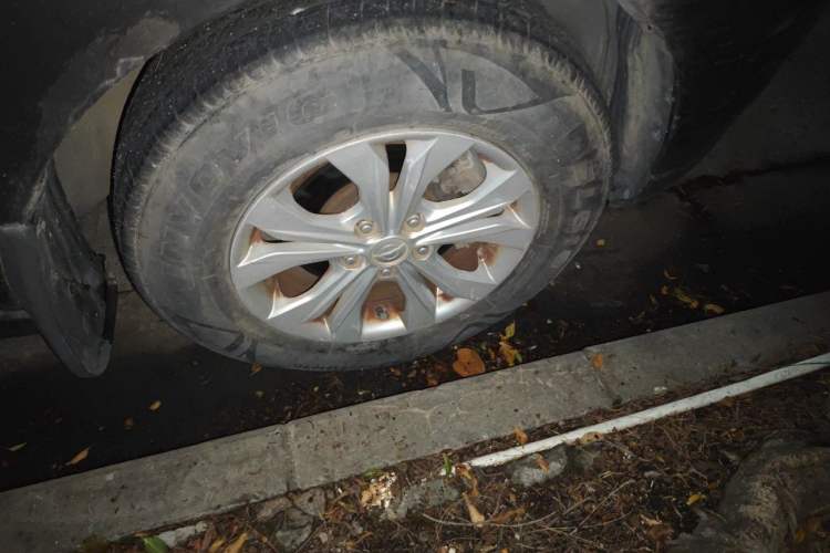 Used Haima Qishi 2012 2.0L Manual Urban Elite Edition Right Front Wheel Hub