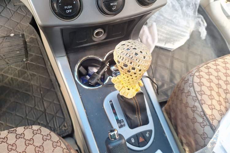 Used Haima Qishi 2012 2.0L Automatic Elegant Style Gear Lever