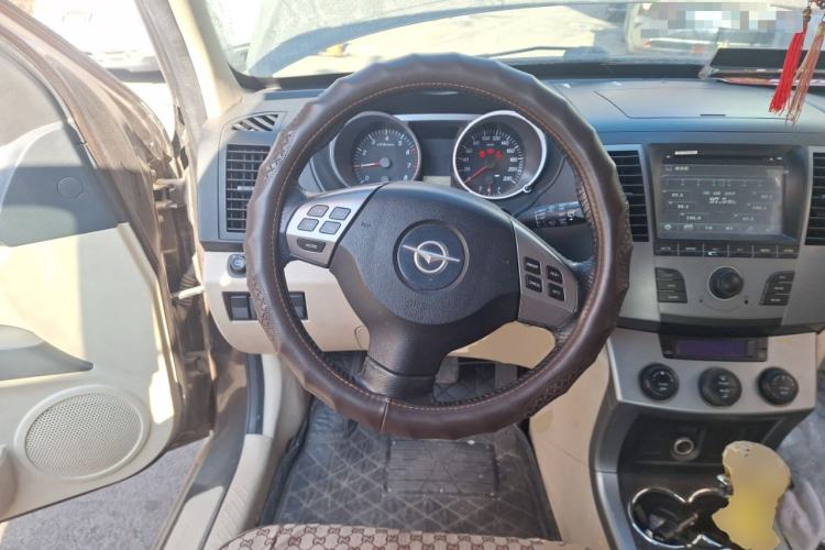 Used Haima Qishi 2012 2.0L Automatic Elegant Style Steering Wheel