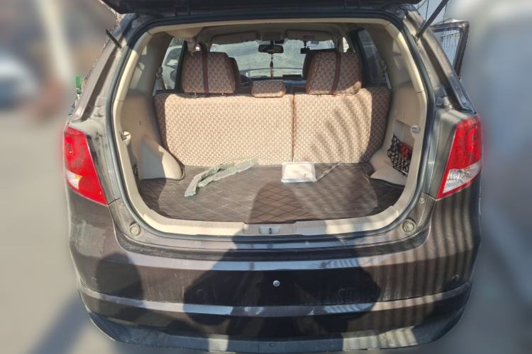 Used Haima Qishi 2012 2.0L Automatic Elegant Style Trunk