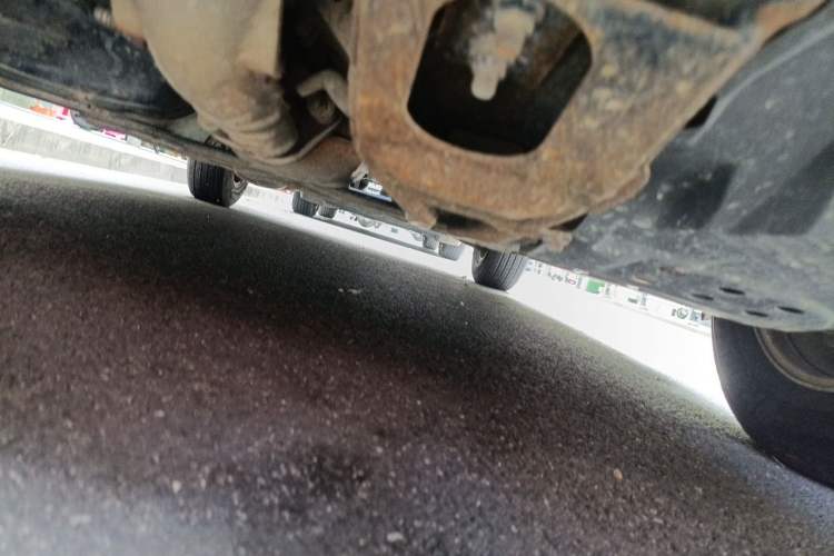 Used Haima Qishi 2013 2.0L Manual Classic Trim Chassis Front