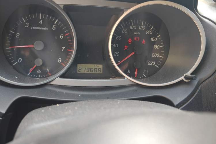 Used Haima Qishi 2013 2.0L Manual Classic Trim Odometer Close Up