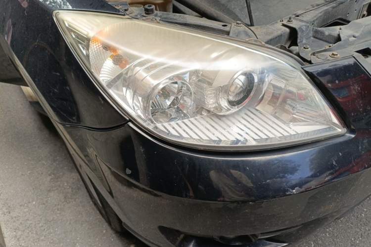 Used Haima Qishi 2013 2.0L Manual Classic Trim Right Front Headlight