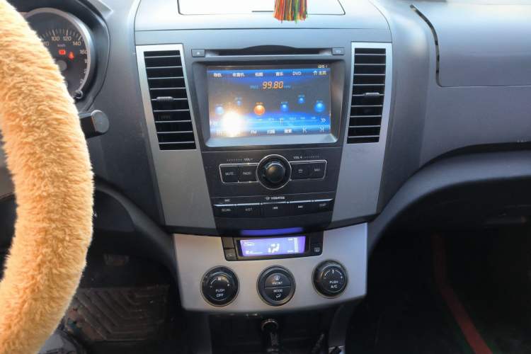 Used Haima Qishi 2013 2.0L Manual Classic Trim Audio And AC Panel