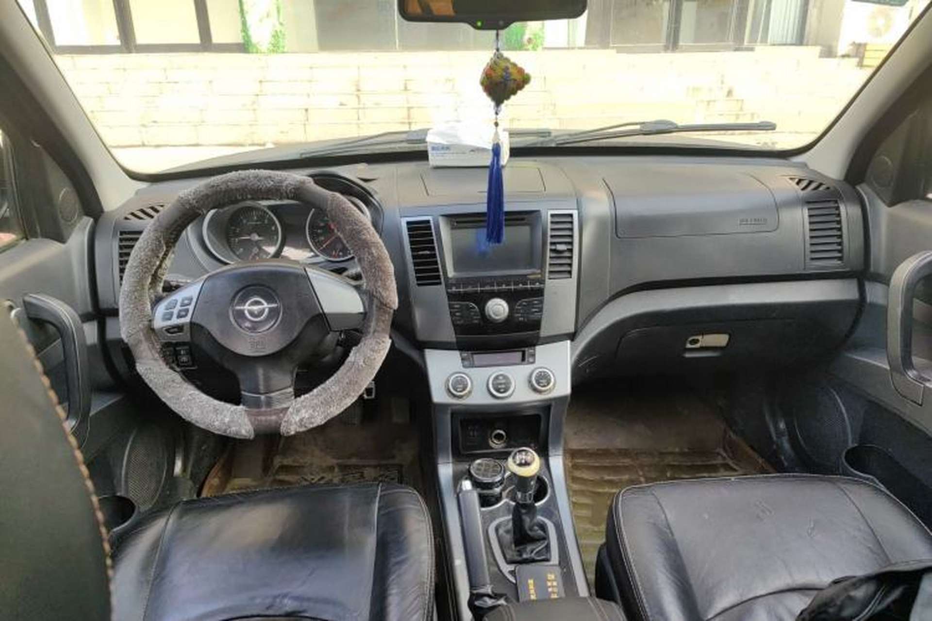 Used Haima Qishi 2013 2.0L Manual Elegant Style Center Console