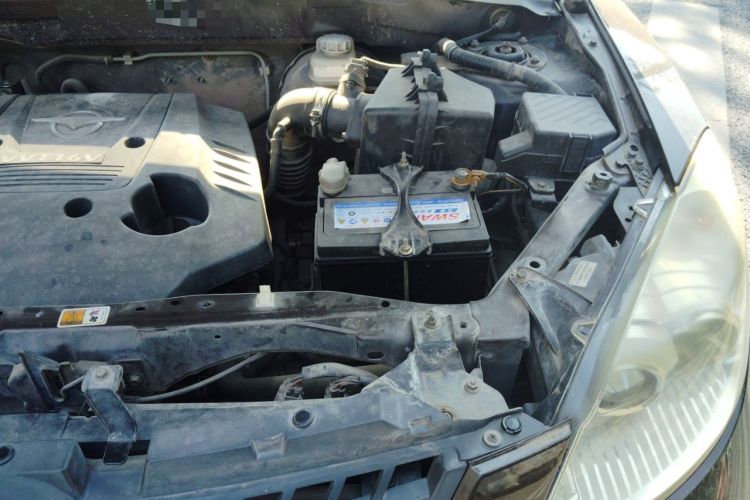 Used Haima Qishi 2013 2.0L Manual Urban Elite Model Engine Bay Left