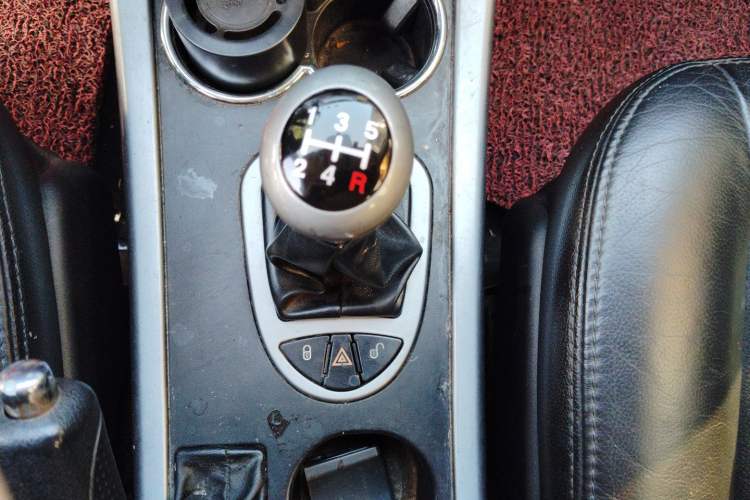 Used Haima Qishi 2013 2.0L Manual Urban Elite Model Gear Lever