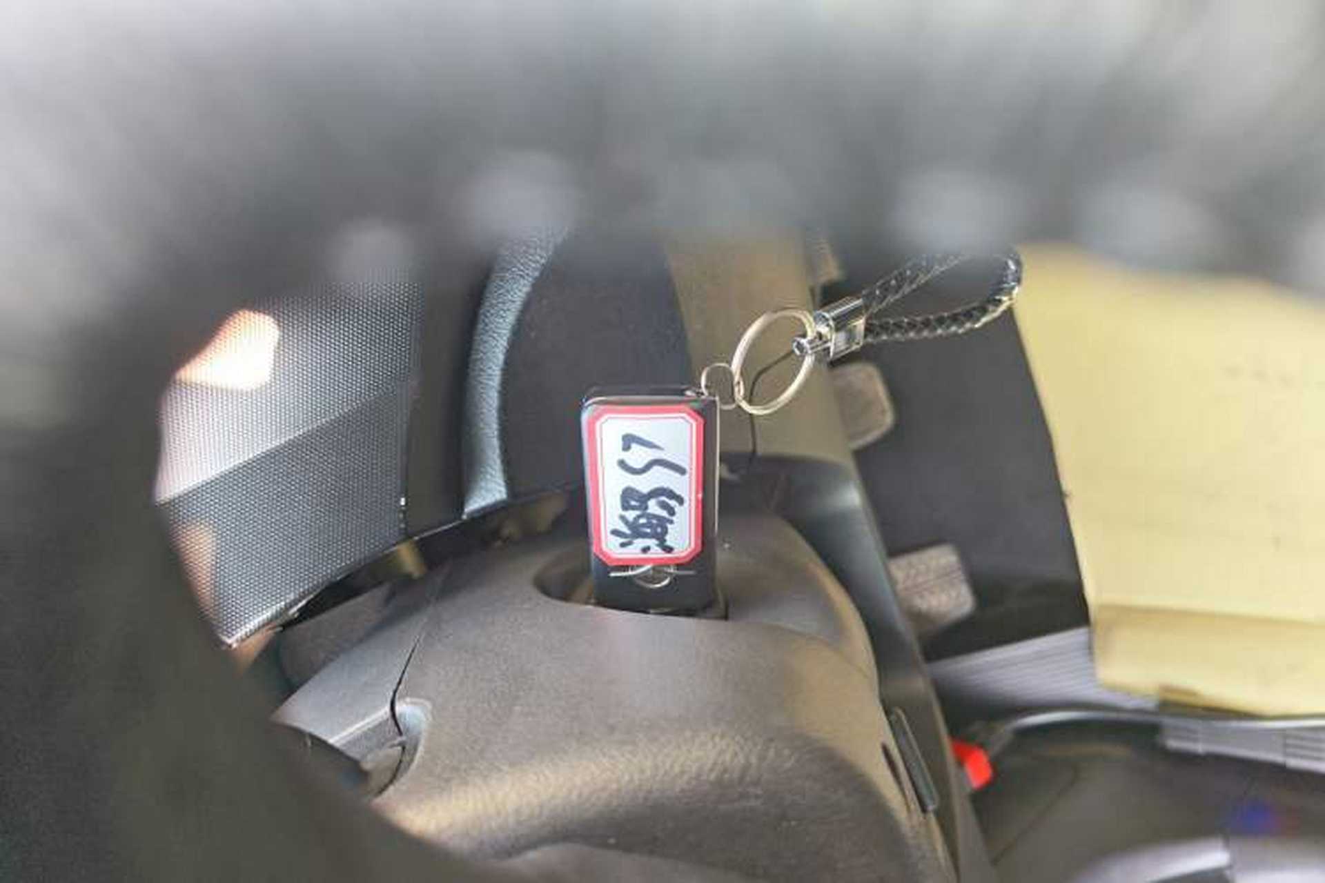 Used Haima Qishi 2013 2.0L Manual Classic Trim Interior 1