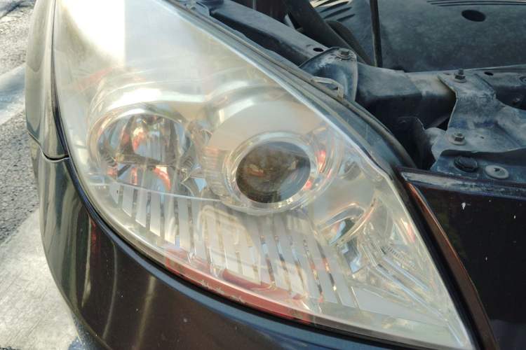 Used Haima Qishi 2013 2.0L Manual Urban Elite Model Right Front Headlight