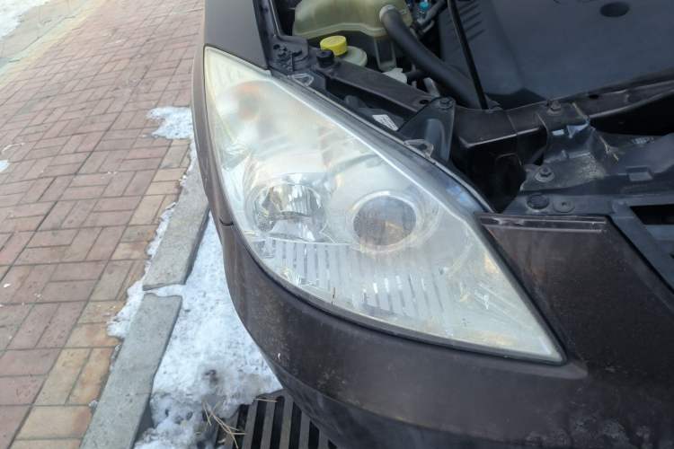 Used Haima Qishi 2013 2.0L Manual Classic Trim Right Front Headlight