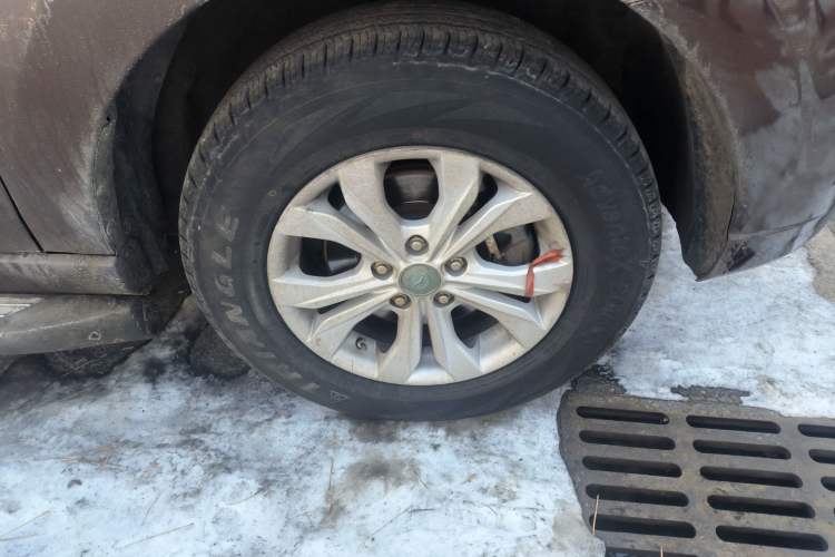 Used Haima Qishi 2013 2.0L Manual Classic Trim Right Front Wheel Hub