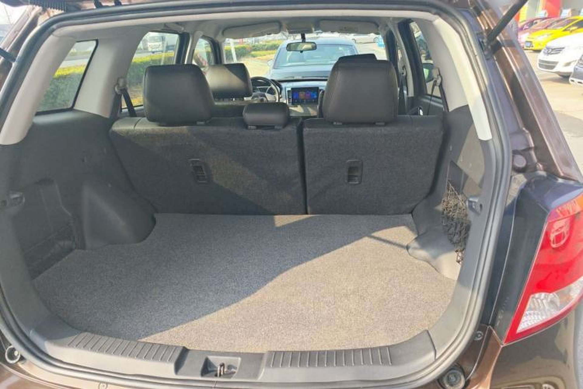 Used Haima Qishi 2013 2.0L Manual Classic Trim Trunk