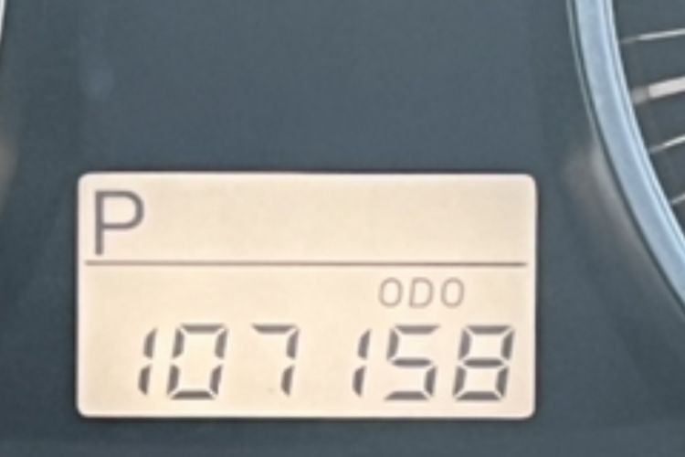 Used Haima Qishi 2013 2.0L Automatic Urban Elite Edition Odometer Close Up