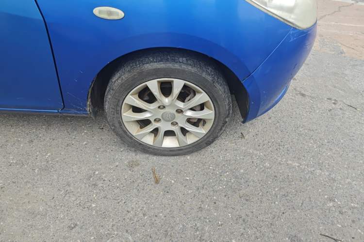 Used Haima Qubit 2010 1.3L Manual Luxury Version Right Front Wheel Hub