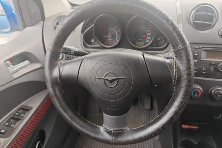 Used Haima Qubit 2010 1.3L Manual Luxury Version Steering Wheel