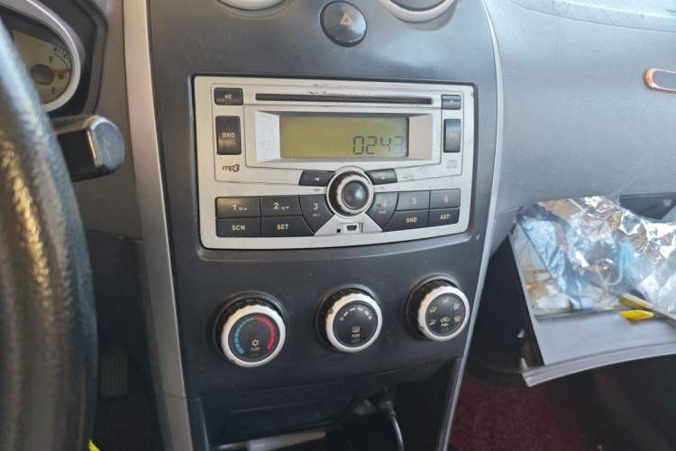 Used Haima Qubit 2010 1.3L Manual Utility Version Audio And AC Panel