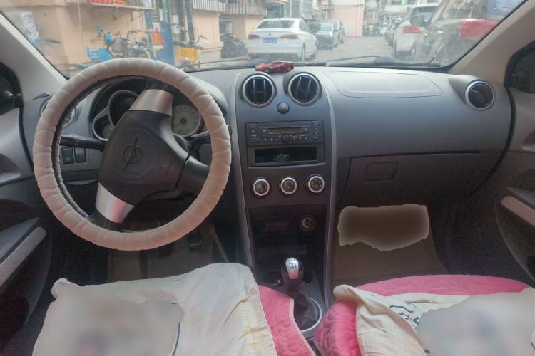 Used Haima Qubit 2011 1.3L Manual Standard Edition Center Console