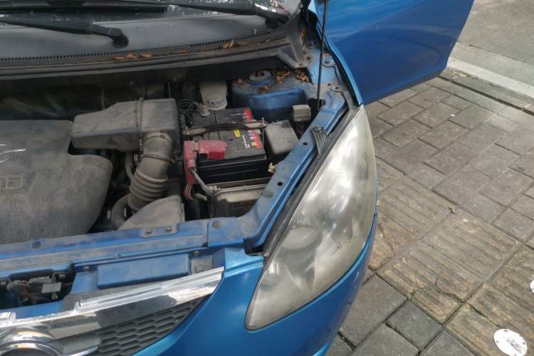 Used Haima Qubit 2011 1.5L AMT Comfort Edition Engine Bay Left