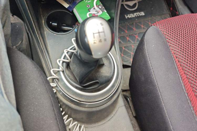 Used Haima Qubit 2011 1.3L Manual Standard Edition Gear Lever