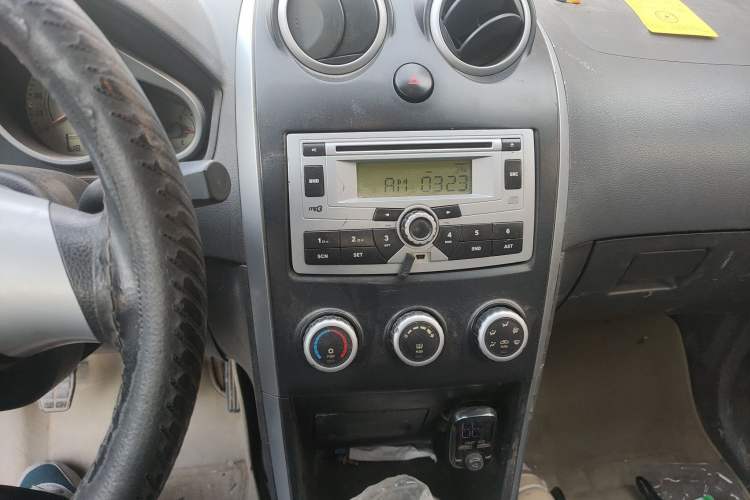Used Haima Qubit 2012 1.3L Manual Cool Edition Audio And AC Panel