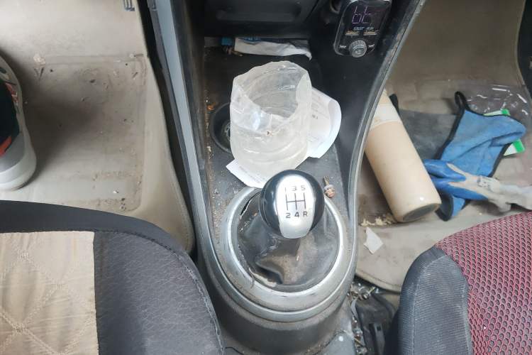 Used Haima Qubit 2012 1.3L Manual Cool Edition Gear Lever