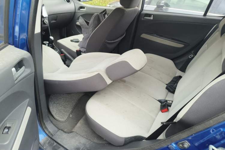 Used Haima Qubit 2012 1.3L Manual Lingyue Edition Left Rear Seat