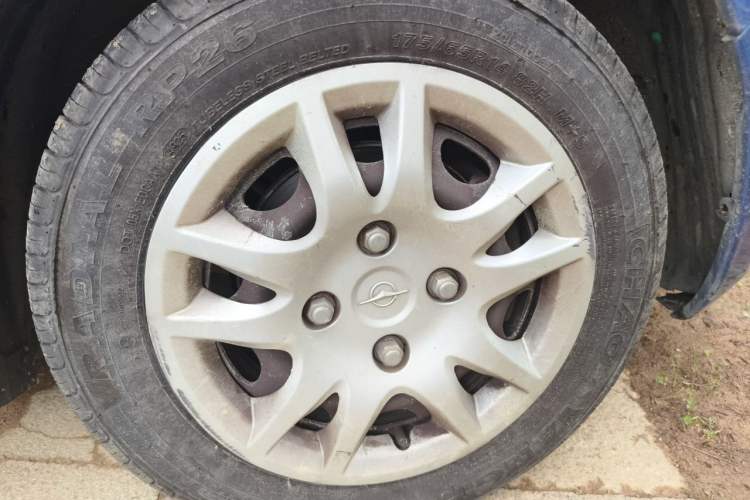 Used Haima Qubit 2012 1.3L Manual Lingyue Edition Right Front Wheel Hub