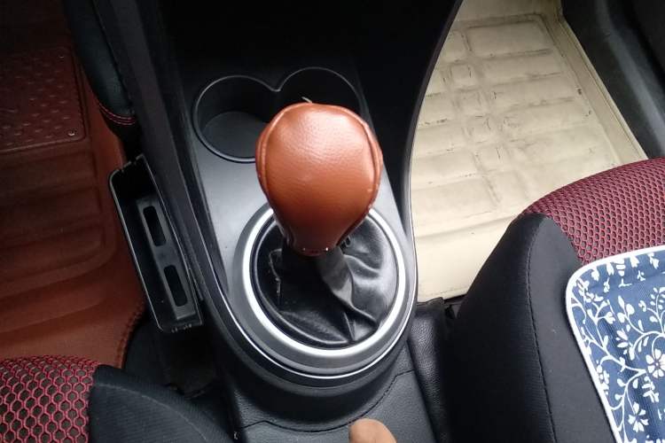 Used Haima Qubit 2012 1.3L Manual Cool Edition Gear Lever