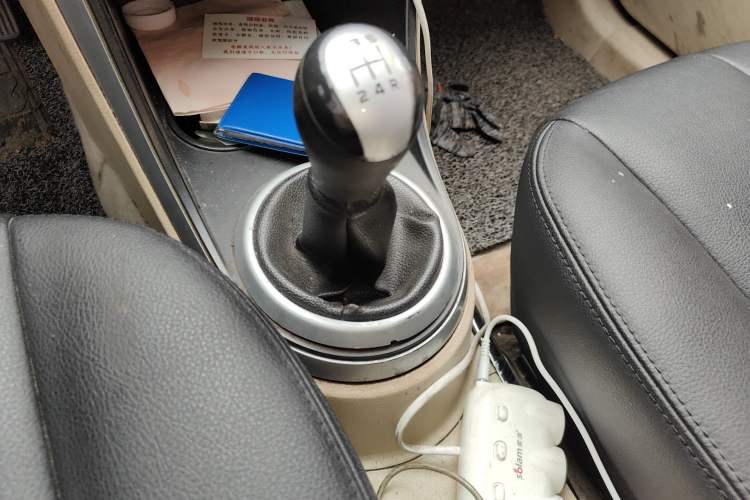 Used Haima Qubit 2012 1.3L Manual Cool Edition Gear Lever