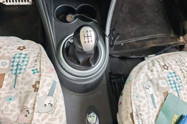 Used Haima Qubit 2012 1.3L Manual Cool Edition Gear Lever