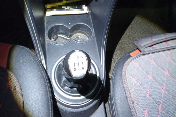 Used Haima Qubit 2012 1.3L Manual Cool Edition Gear Lever