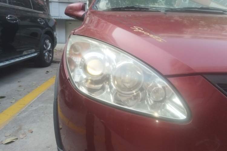 Used Haima Qubit 2012 1.3L Manual Cool Edition Right Front Headlight