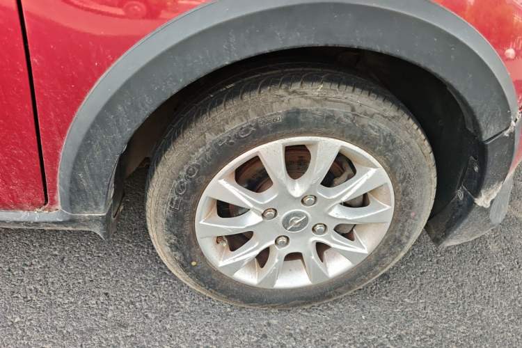 Used Haima Qubit 2012 1.3L Manual Cool Edition Right Front Wheel Hub