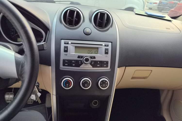 Used Haima Qubit 2013 1.3L Manual Lingyue Edition Audio And AC Panel