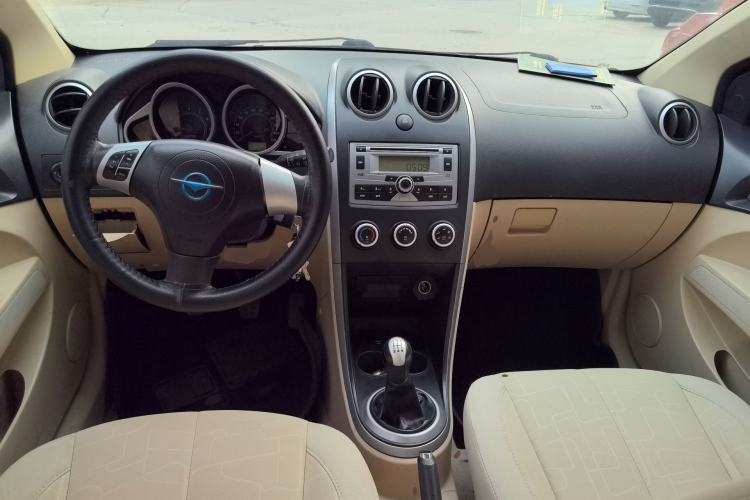 Used Haima Qubit 2013 1.3L Manual Lingyue Edition Center Console