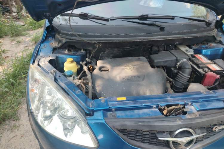 Used Haima Qubit 2013 1.3L Manual Cool Edition Engine Bay Right