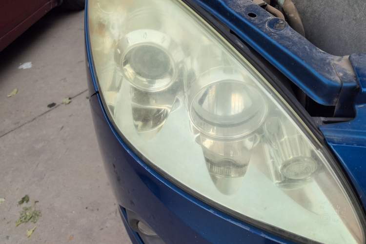 Used Haima Qubit 2013 1.3L Manual Lingyue Edition Right Front Headlight