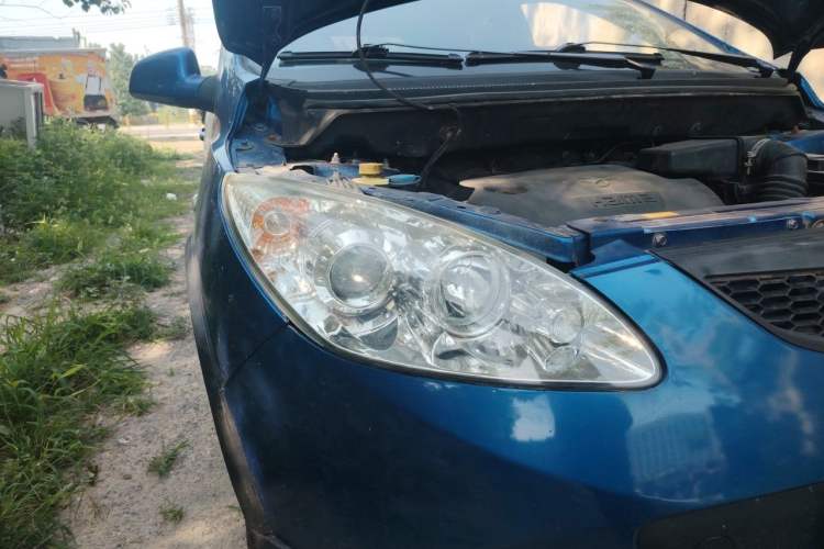Used Haima Qubit 2013 1.3L Manual Cool Edition Right Front Headlight