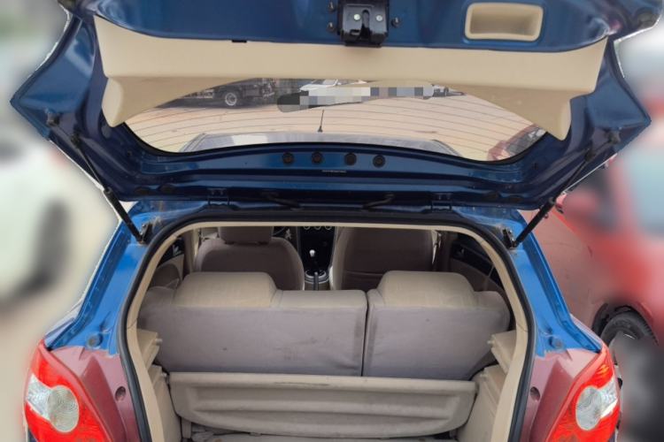 Used Haima Qubit 2013 1.3L Manual Lingyue Edition Trunk