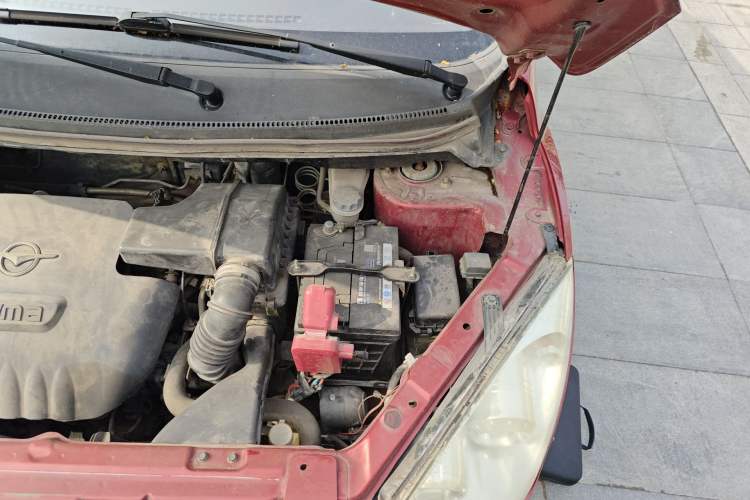 Used Haima Qubit 2013 1.3L Manual Cool Edition Engine Bay Left