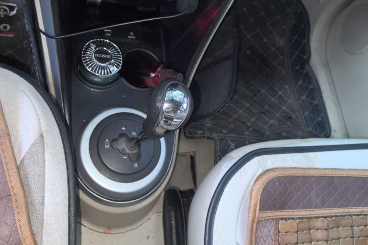 Used Haima Qubit 2013 1.5L AMT Dynamic Edition Gear Lever