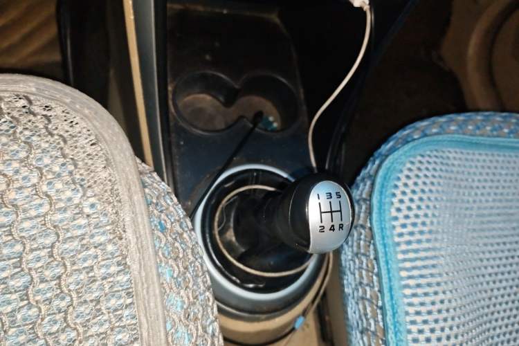 Used Haima Qubit 2013 1.3L Manual Cool Edition Gear Lever