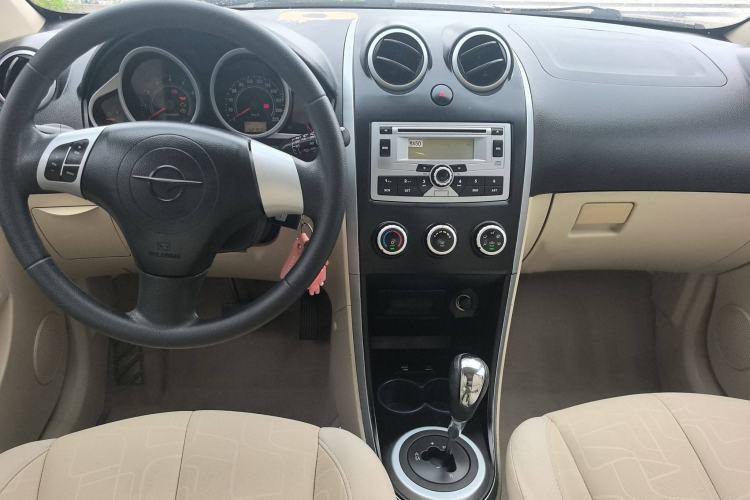 Used Haima Qubit 2013 1.5L AMT Dynamic Edition Interior 3