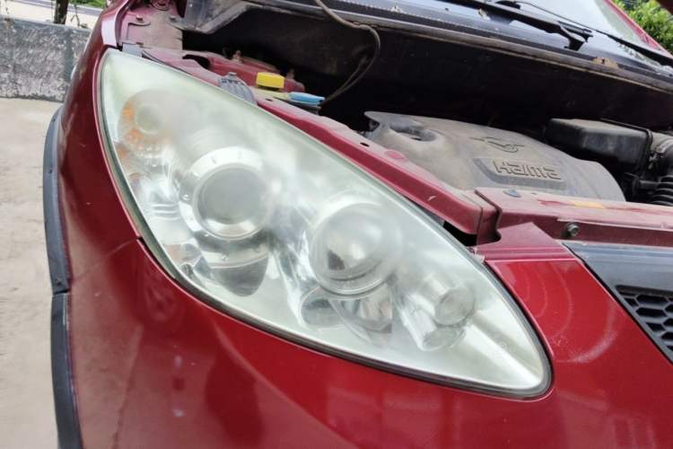 Used Haima Qubit 2013 1.3L Manual Cool Edition Right Front Headlight