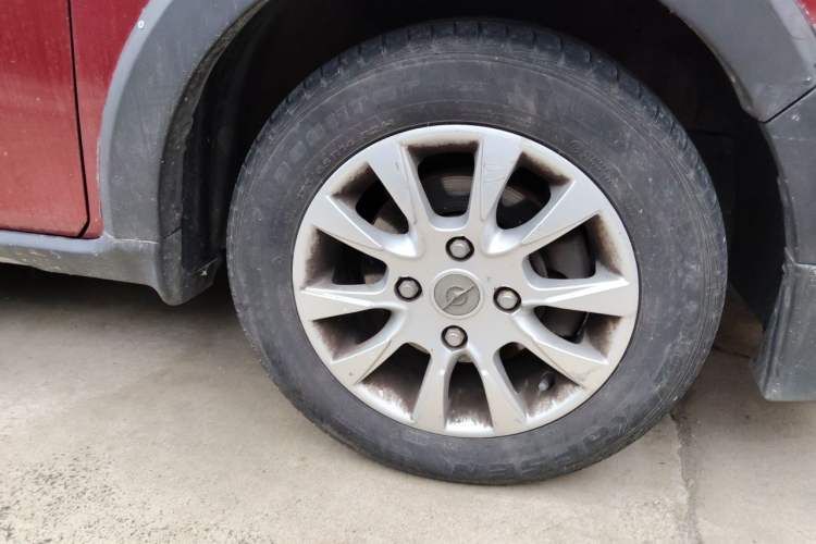 Used Haima Qubit 2013 1.3L Manual Cool Edition Right Front Wheel Hub