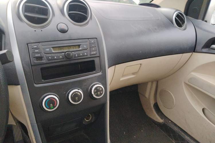 Used Haima Qubit 2013 1.3L Manual Cool Edition Audio And AC Panel